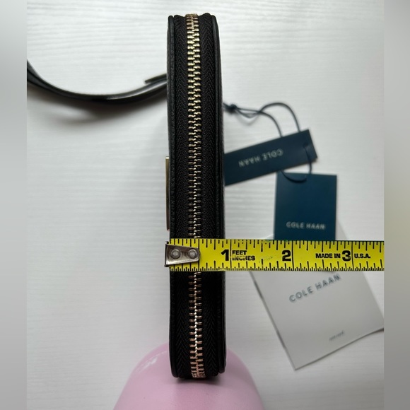 NWT Cole Haan Black Leather Phone Wristband Wallet - Picture 5 of 6